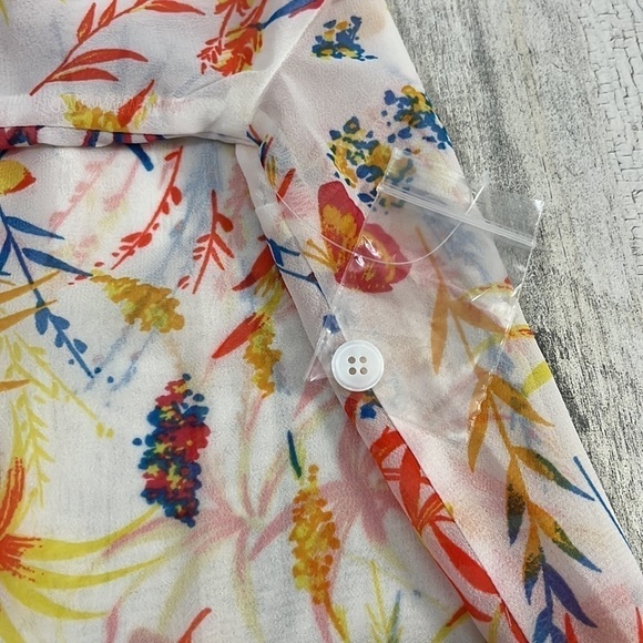 ModCloth Be Buzzworthy Button Up Blouse Size L - Picture 7 of 10